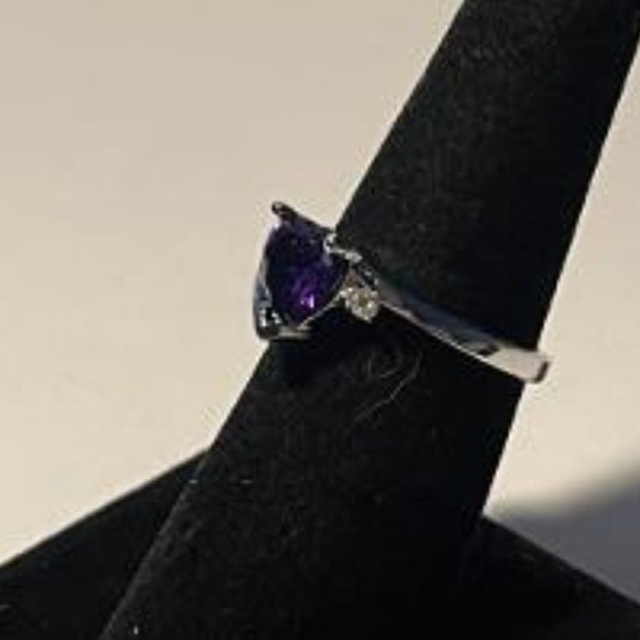 Amethyst Heart Gemstone & CZ Fashion Ring SZ 7 NWOT - Picture 2 of 2